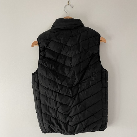 Black Puffy Insulted and USB Heated Vest - Picture 2 of 4